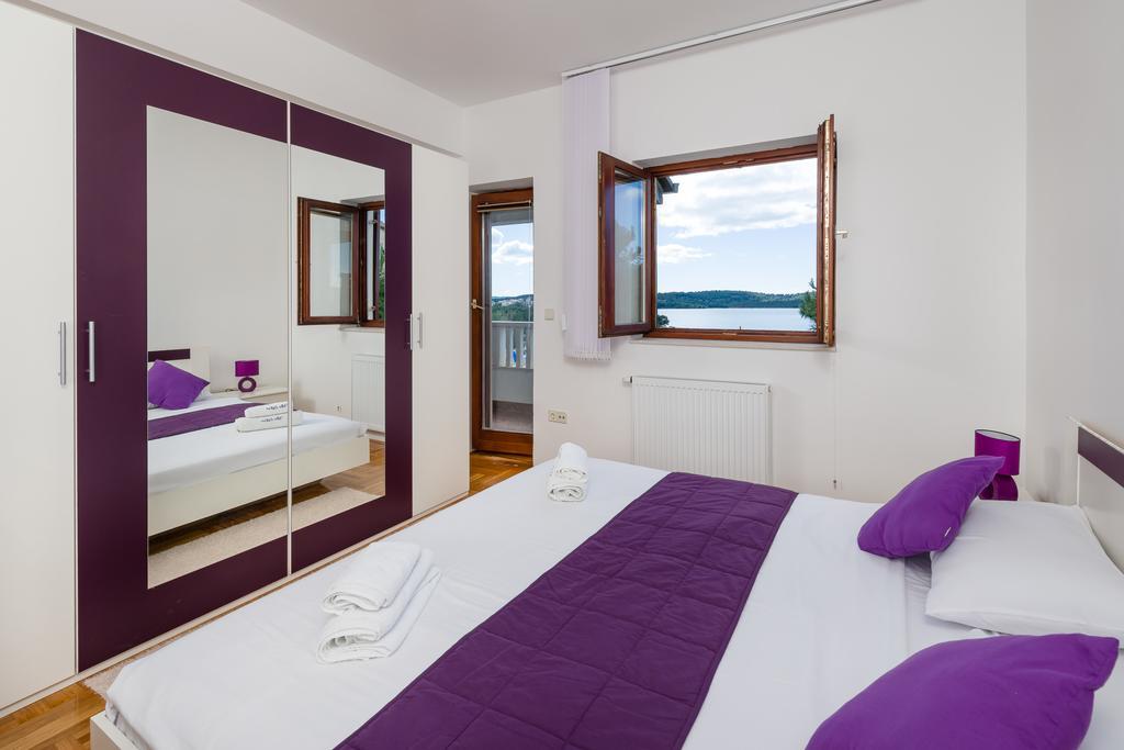 Apartments Villa Luxor Trogir Exterior photo