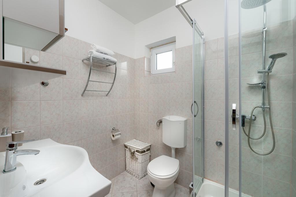 Apartments Villa Luxor Trogir Exterior photo