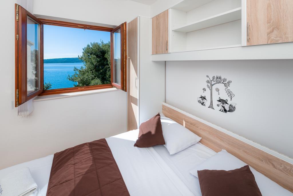 Apartments Villa Luxor Trogir Exterior photo