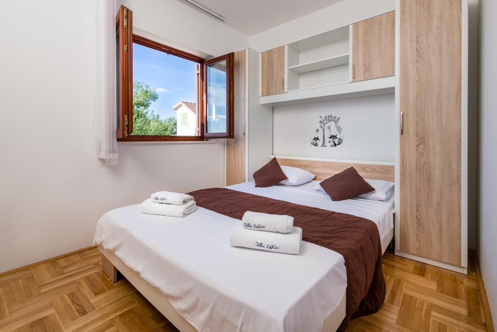 Apartments Villa Luxor Trogir Exterior photo