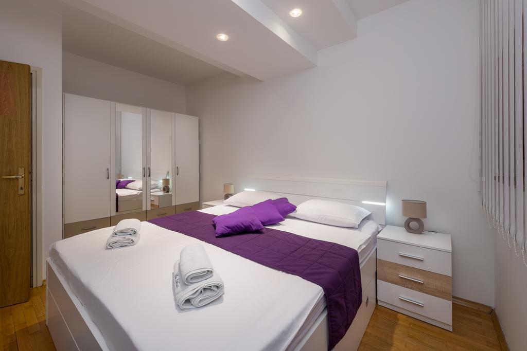 Apartments Villa Luxor Trogir Exterior photo