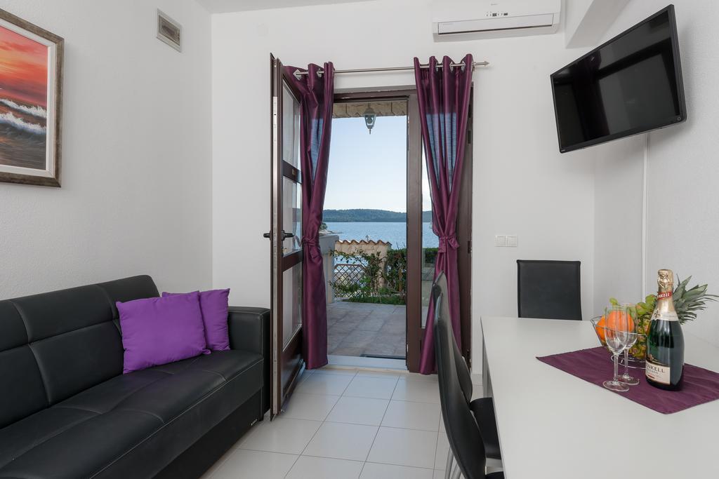 Apartments Villa Luxor Trogir Exterior photo