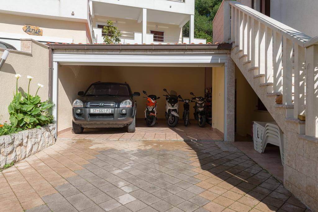 Apartments Villa Luxor Trogir Exterior photo