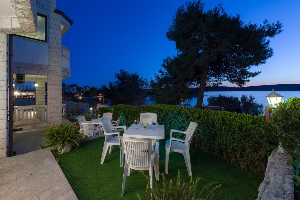 Apartments Villa Luxor Trogir Exterior photo
