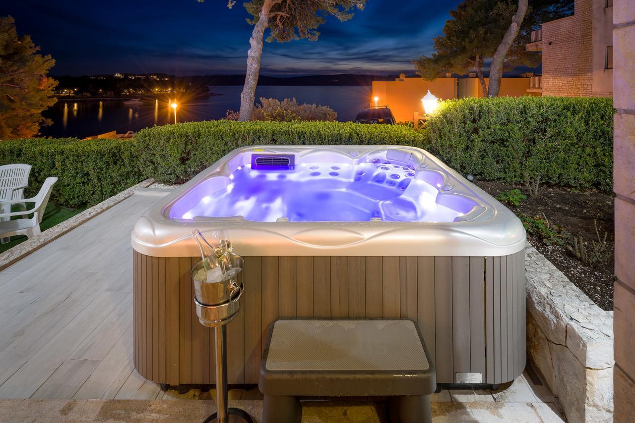 Apartments Villa Luxor Trogir Exterior photo